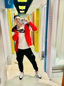 614772935: Chico busca chica en Sevilla