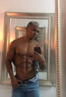 645043833: Chico busca chica en Barcelona