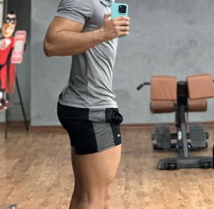 Chico busca chica en Málaga: 