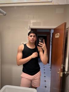 662421374: Chico busca chica en Zaragoza