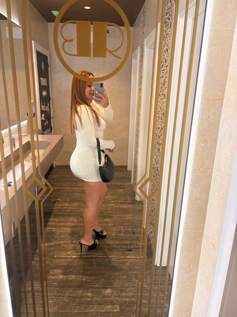 Chica busca chico en Murcia: Chica busca chico