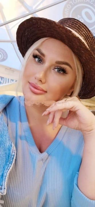 637828903: Chica busca chico en Barcelona