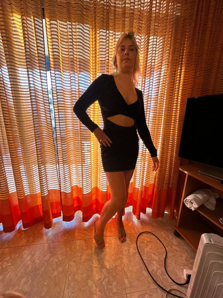 617688313: Chica busca chico en Tarragona