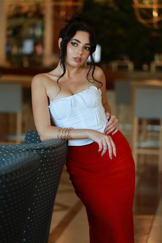 Chica busca chico en Almería: 