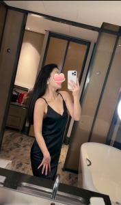 617298383: Chica busca chico en Madrid