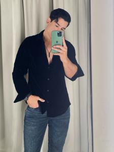 664407620: Chico busca chica en Valencia