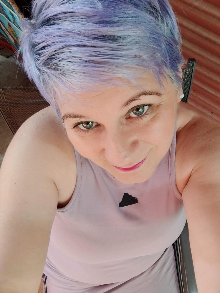 604103364: Chica busca chico en Madrid