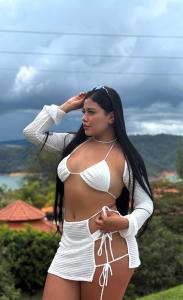 612535374: Chica busca chico en Barcelona