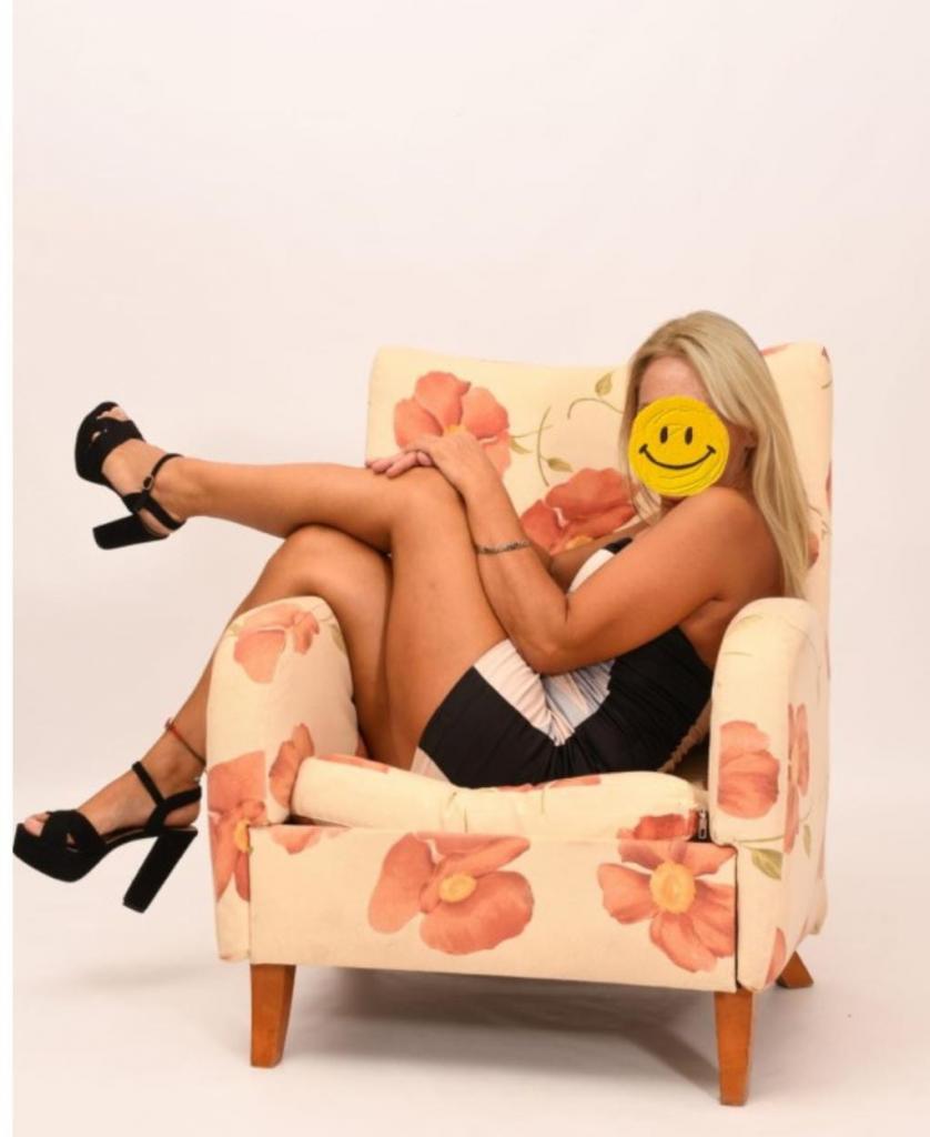 Chica busca chico en Cádiz: 