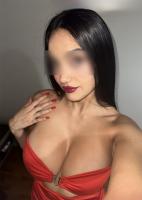 672448968: Chica busca chico en Gerona