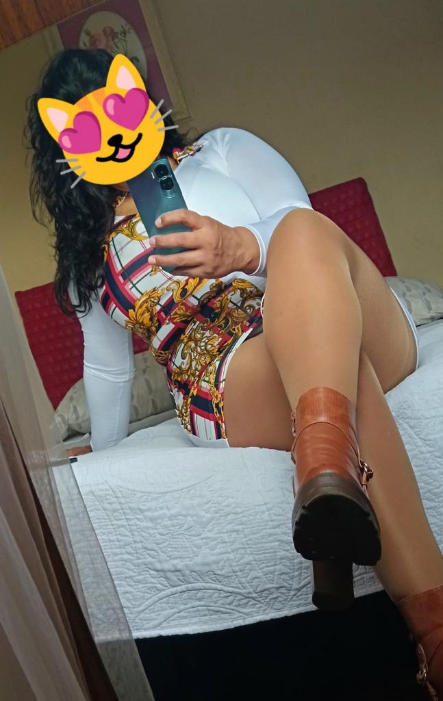 658430851: Chica busca chico en Barcelona