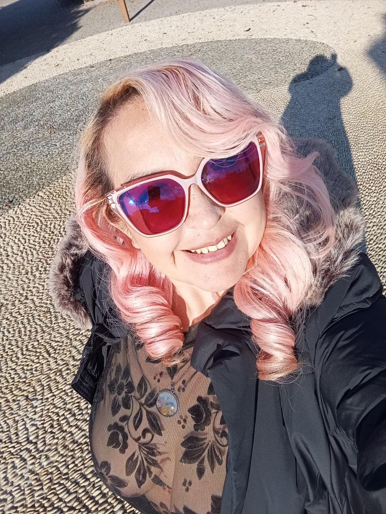 617439845: Chica busca chico en Castellón