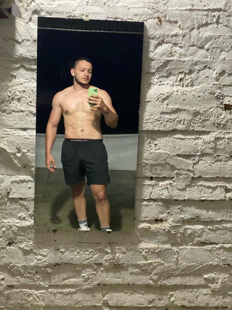 641464627: Chico busca chica en Madrid