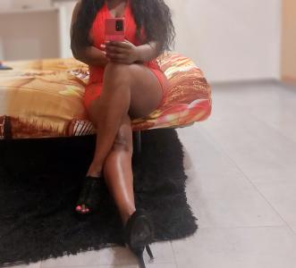 627047254: Chica busca chico en Barcelona