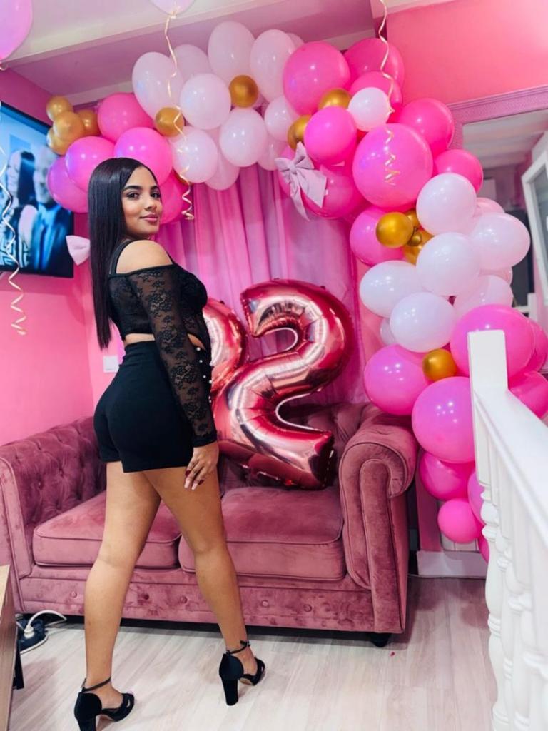 666365091: Chica busca chico en Barcelona