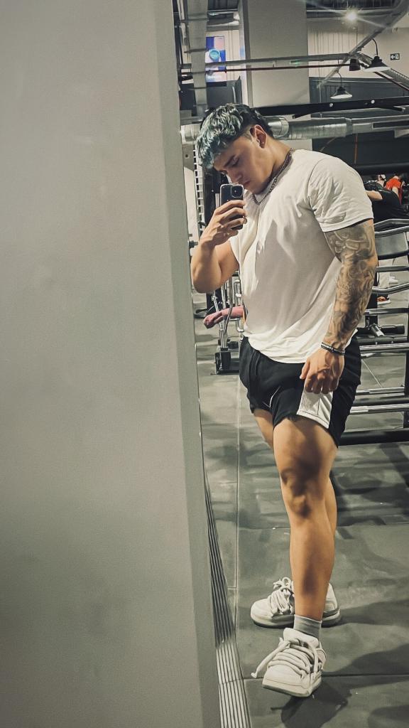 614047595: Chico busca chica en Alicante