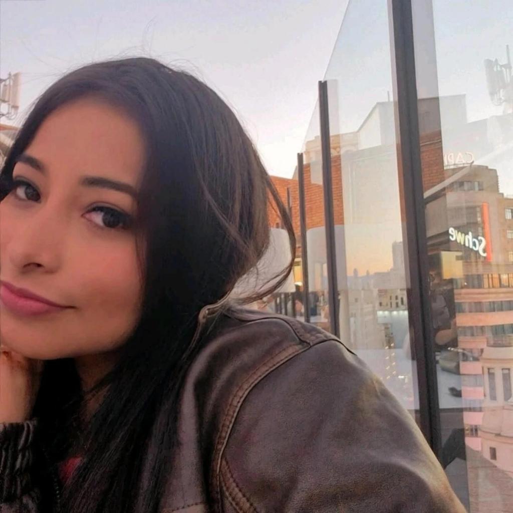 611894945: Chica busca chico en Orense