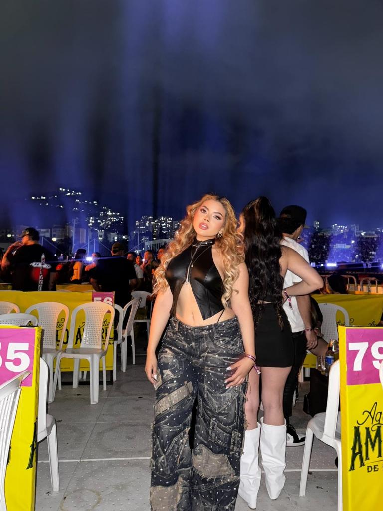 613923717: Chica busca chico en Cádiz