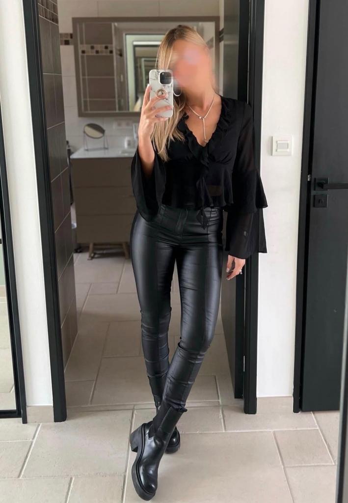 624414581: Chica busca chico en Sevilla