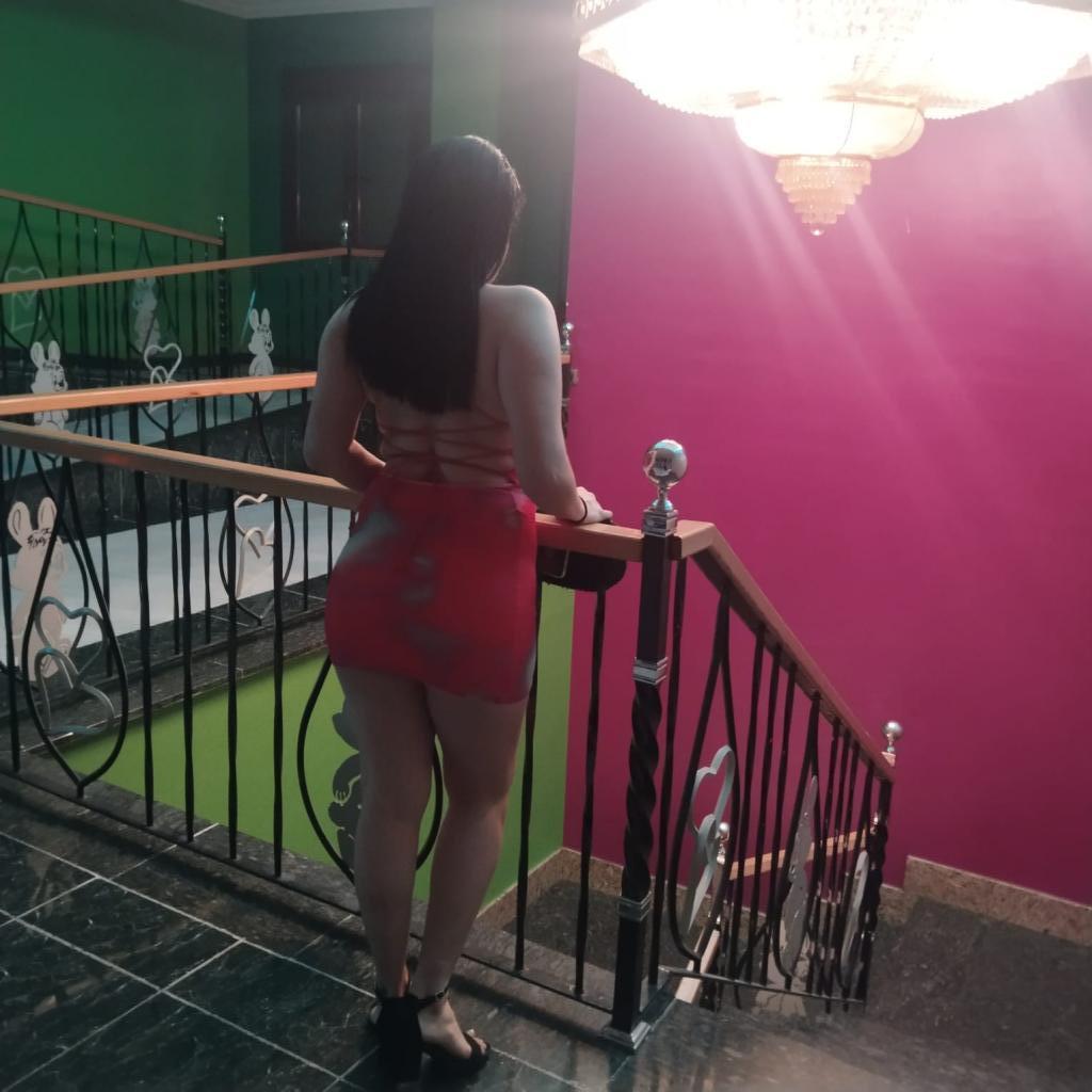 681875584: Chica busca chico en Almería