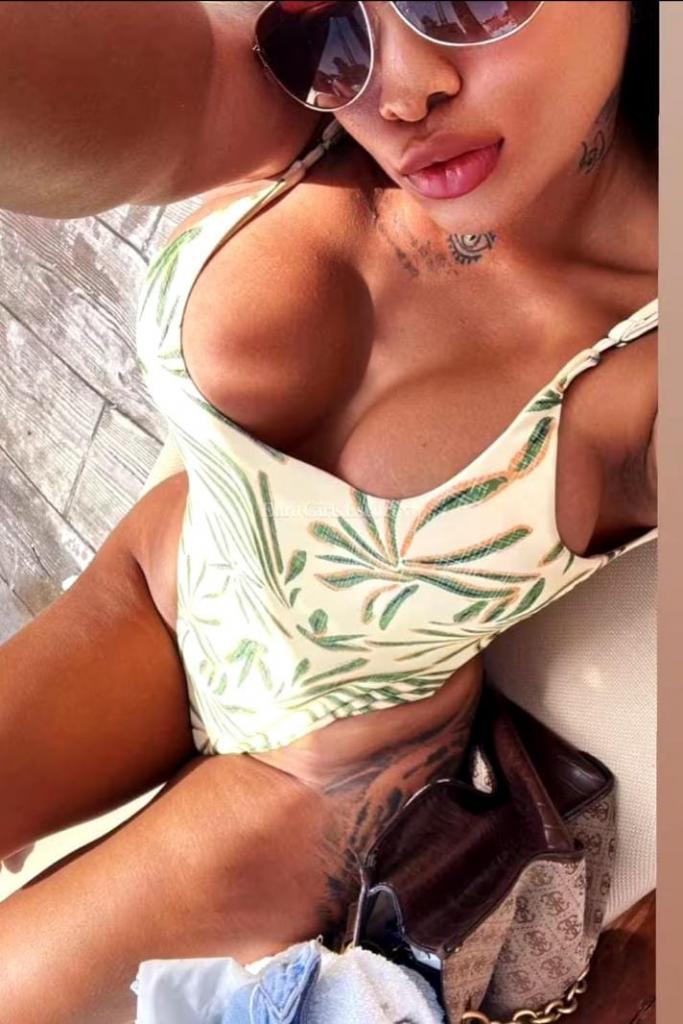 Chica busca chico en Sevilla: 