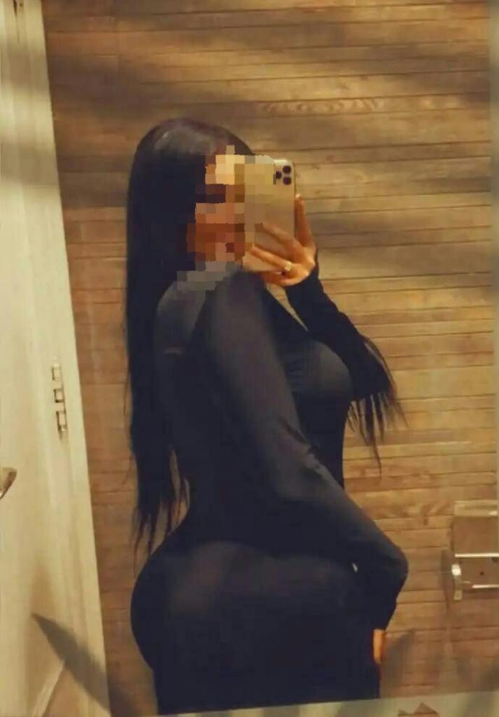 Chica busca chico en Ibiza: 