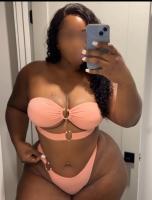 631811539: Chica busca chico en Barcelona