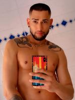 604169691: Chico busca chica en Barcelona