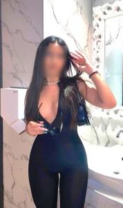 662914495: Chica busca chico en Barcelona