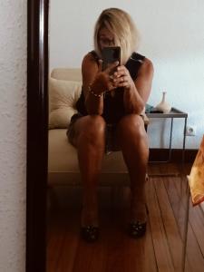 645179853: Chica busca chico en Pontevedra