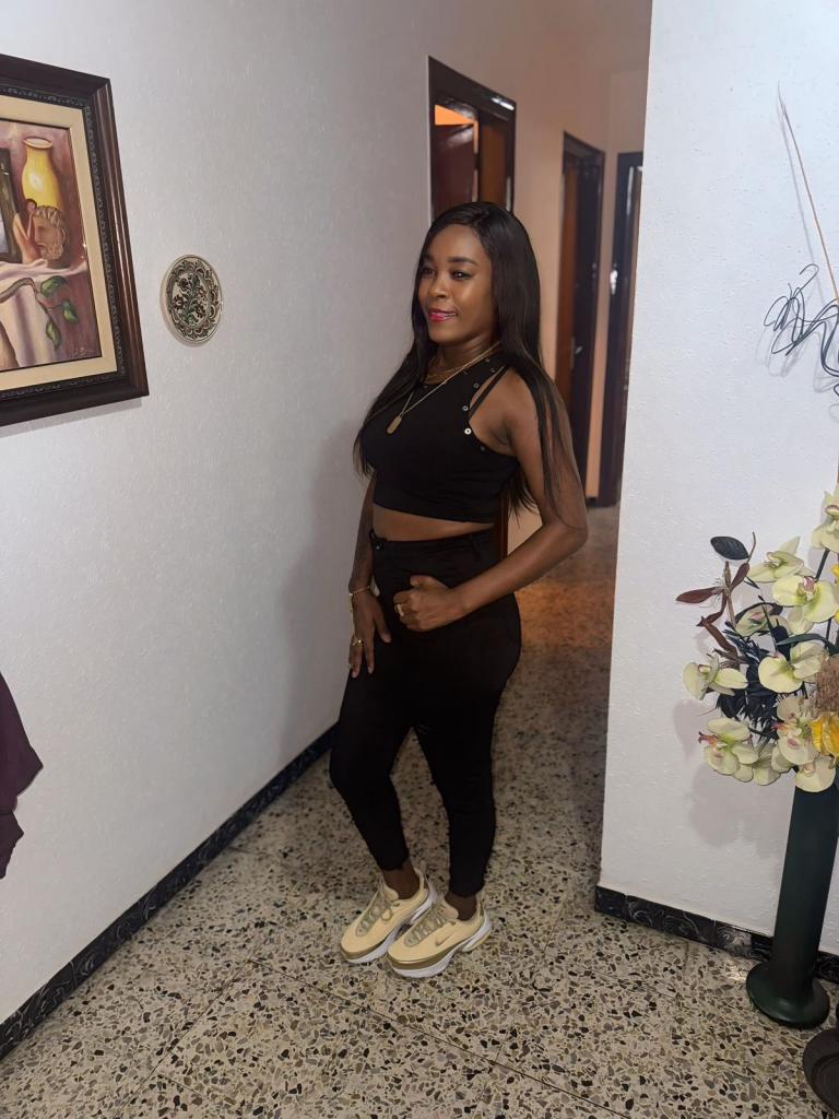 690883853: Chica busca chico en Zaragoza