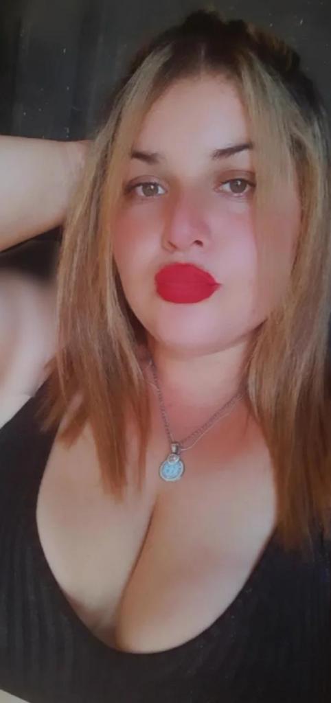 643686355: Chica busca chico en Córdoba