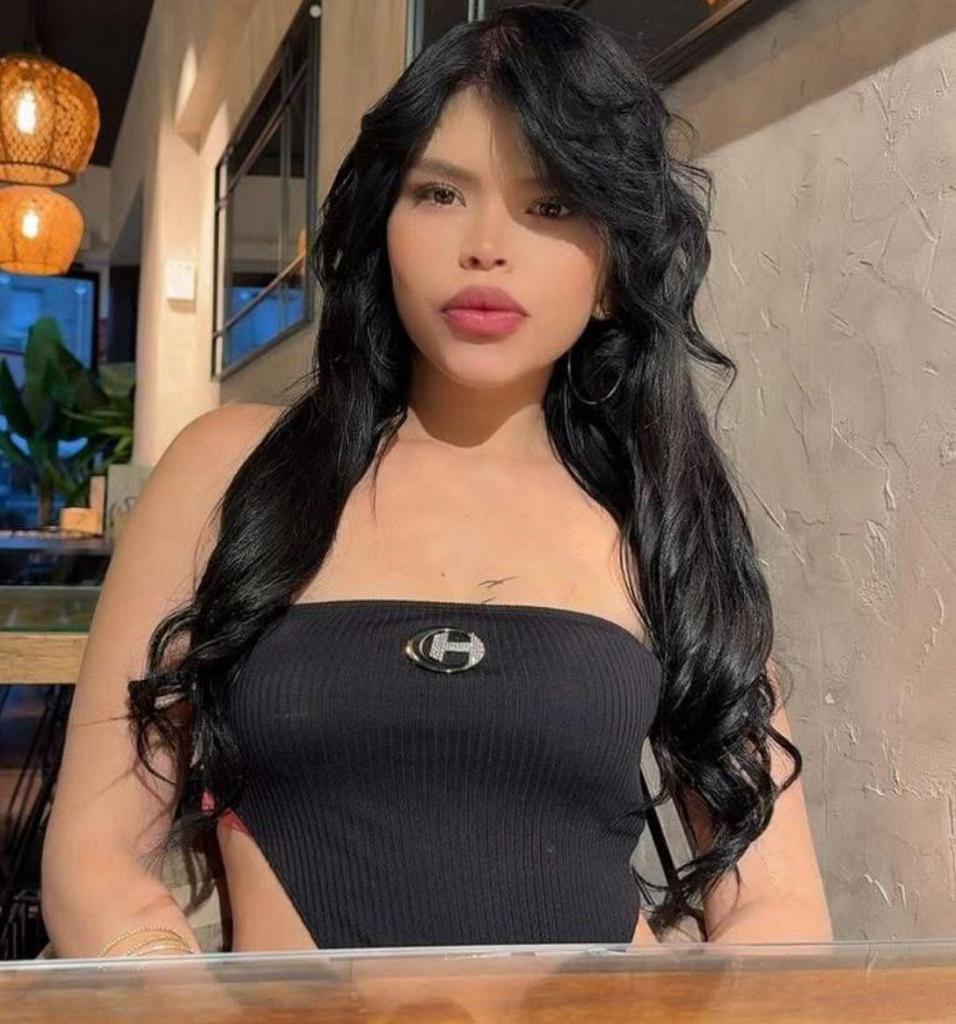 633470737: Chica busca chico en Cantabria