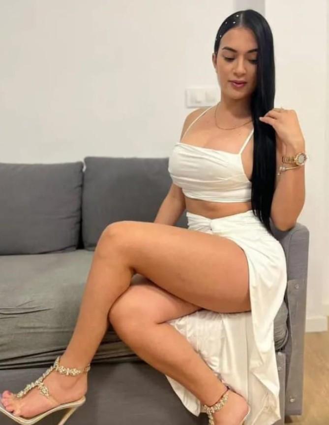 642403352: Chica busca chico en Gerona