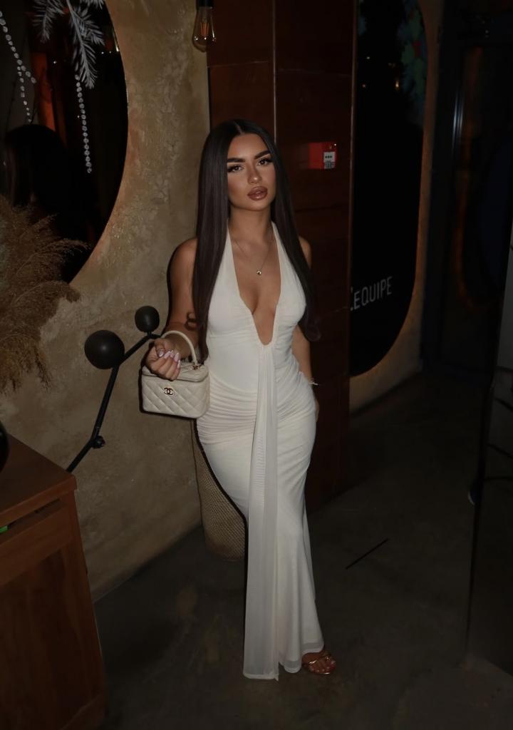 631382256: Chica busca chico en Málaga