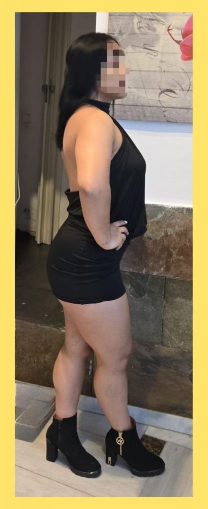 663606703: Chica busca chico en Barcelona