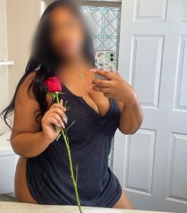 631811539: Chica busca chico en Barcelona