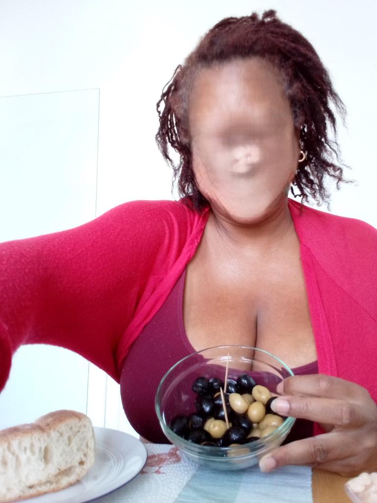 637223535: Chica busca chico en Madrid