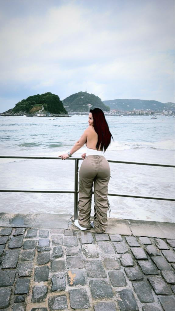 624659745: Chica busca chico en Madrid