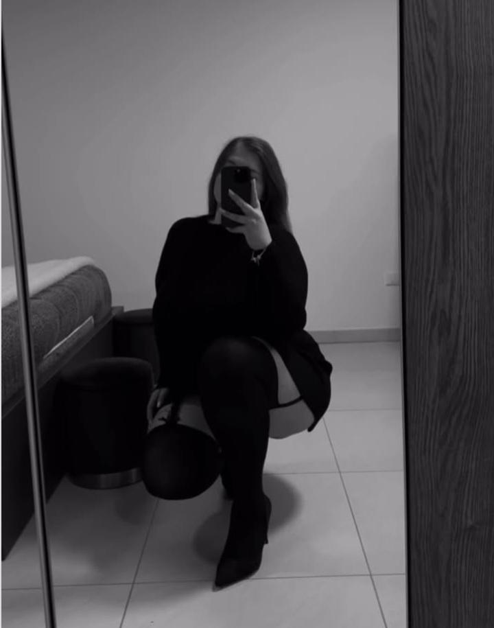 603187301: Chica busca chico en La Coruña