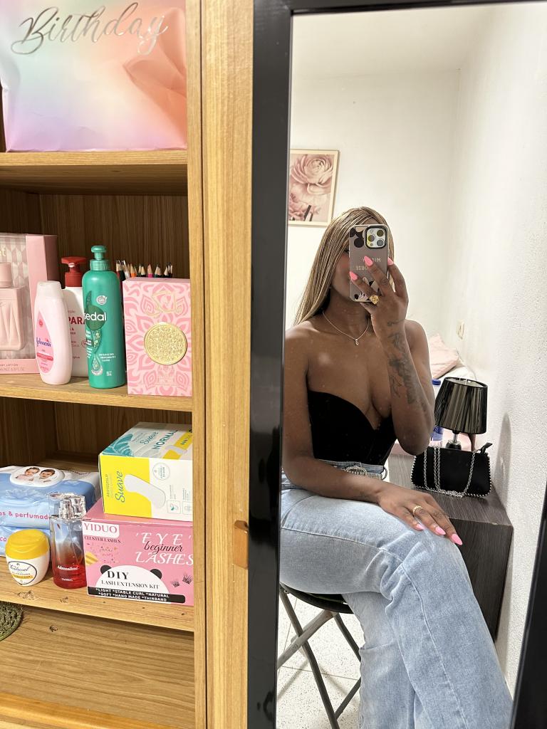 666735521: Chica busca chico en Gerona