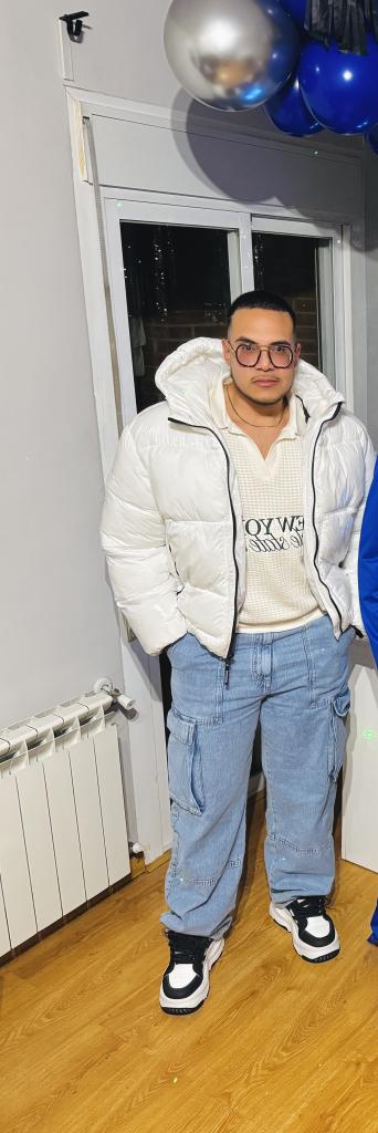 697732397: Chico busca chica en Vizcaya