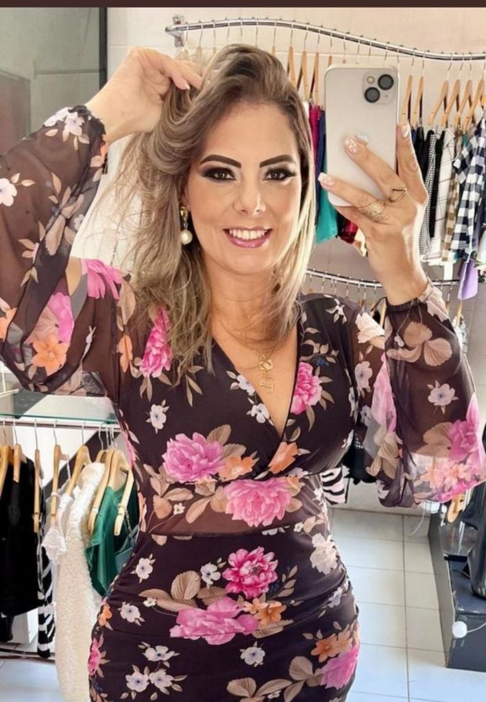 625632129: Chica busca chico en Granada