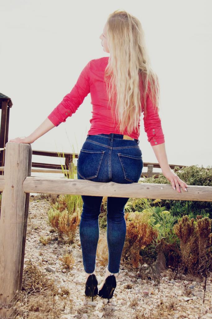 669746226: Chica busca chico en Almería