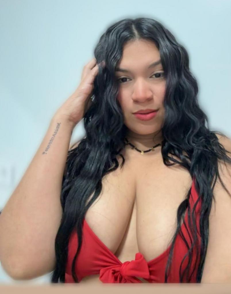 631086796: Chica busca chico en Barcelona