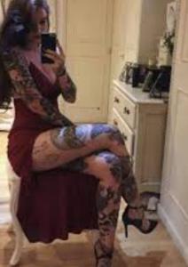 604270449: Chica busca chico en Madrid