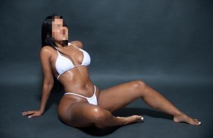 661304405: Chica busca chico en Tenerife