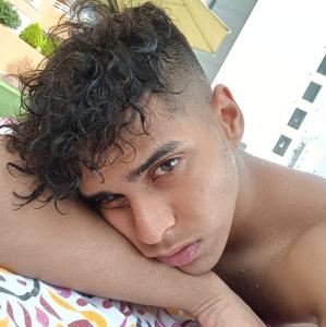 698906036: Chico busca chica en Alicante