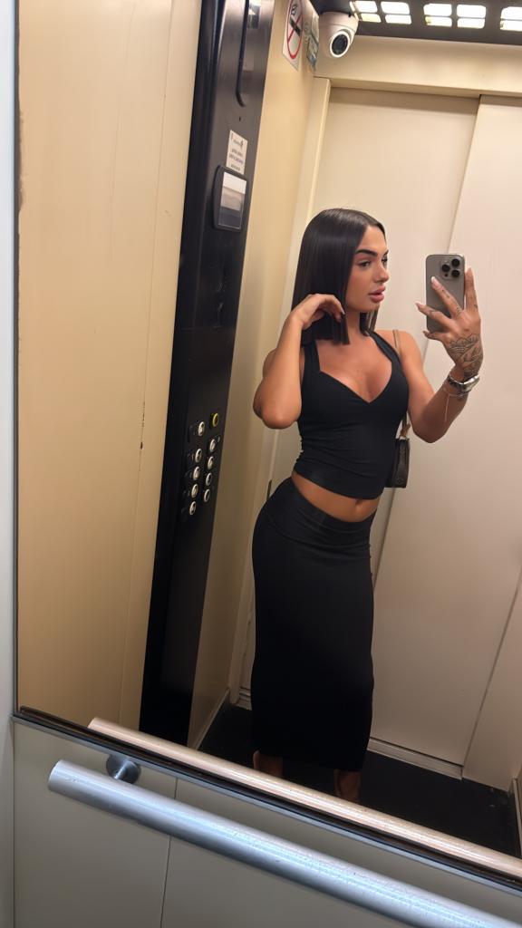 658090928: Chica busca chico en Málaga