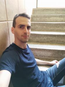 639247150: Chico busca chica en Valencia